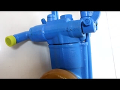 손은 장비 공기 마치 중단 망치 건설 도구를 꿰뚫는 돌을 잡았습니다